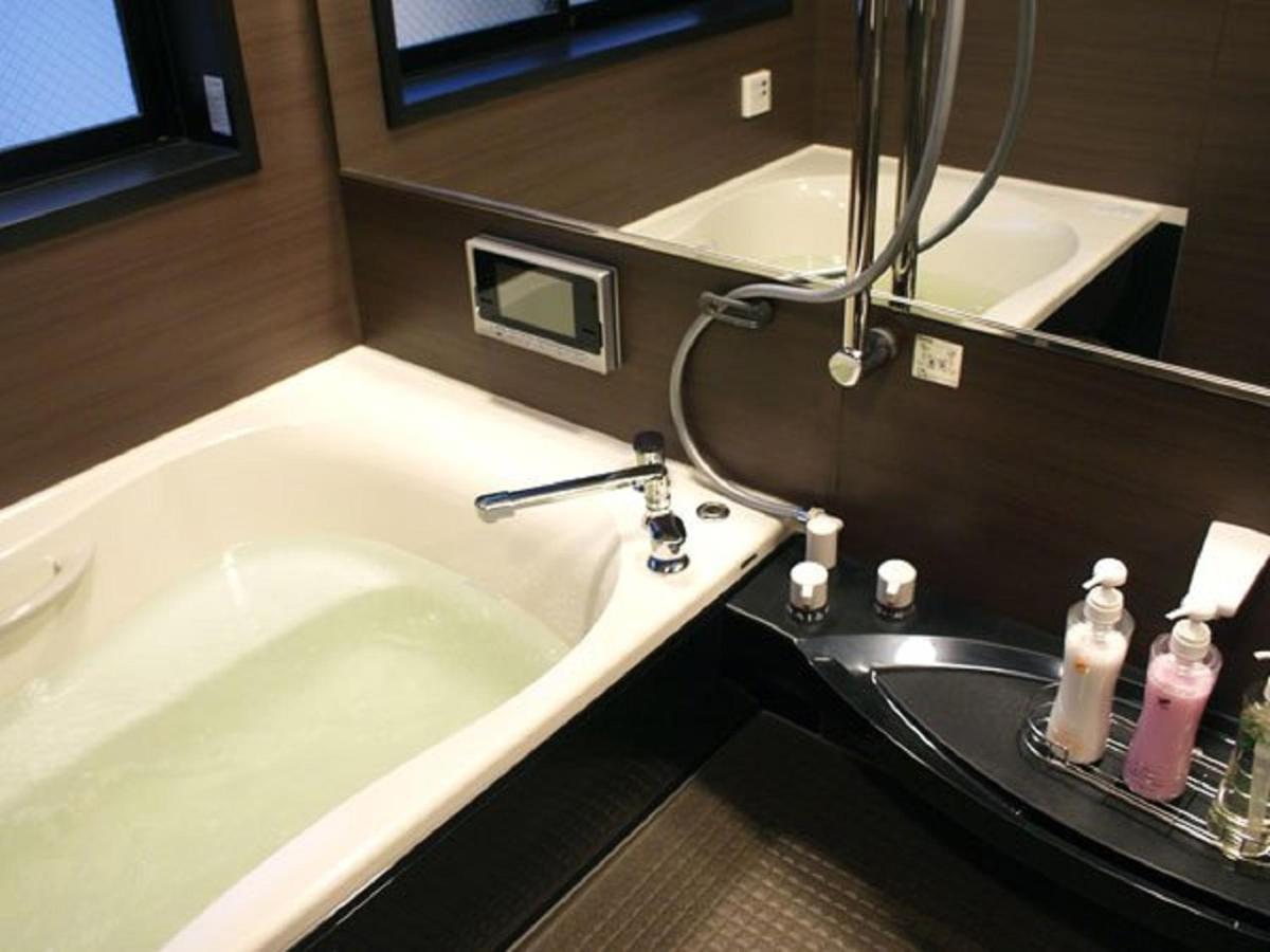 Hotel Livemax Budget Esaka Суйта Екстер'єр фото