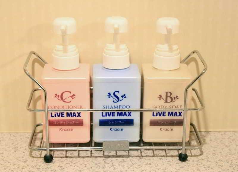 Hotel Livemax Budget Esaka Суйта Екстер'єр фото